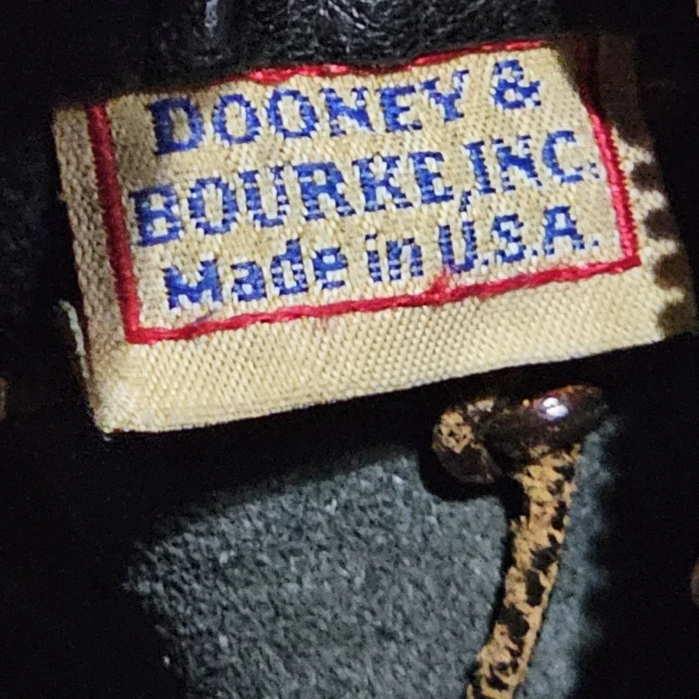Vintage 90's Dooney & Bourke Medium Black/Brown Shoulder Bag Zip